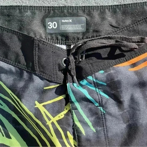 HURLEY Tropical Surf Board shorts/ Swim Trunks - Size 30 - Picture 4 of 9